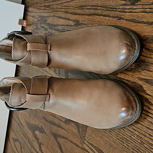 vionic women's Rory bootie - Picture 2 of 6